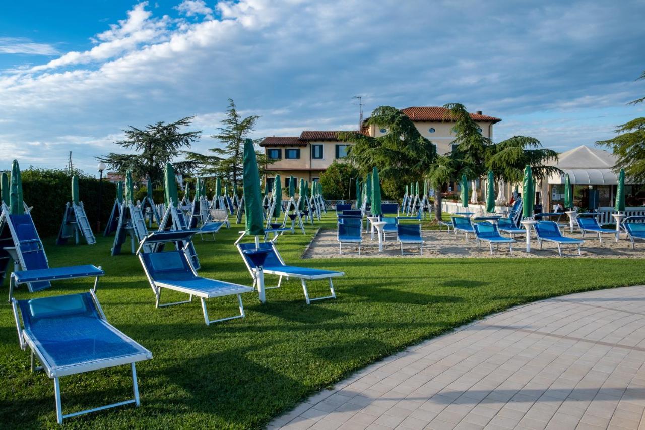 Hotel Villa Sara Mestre Bagian luar foto